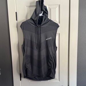 Men’s size Large Neleus brand sleeveless hooded workout shirt.